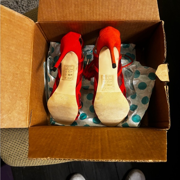 Signature high heels - Picture 2 of 2